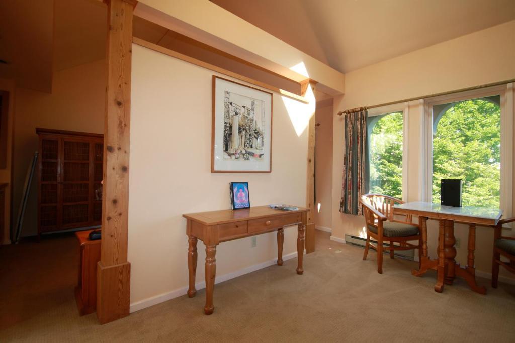 Spinnakers Gastro Brewpub & Guesthouses Виктория Экстерьер фото